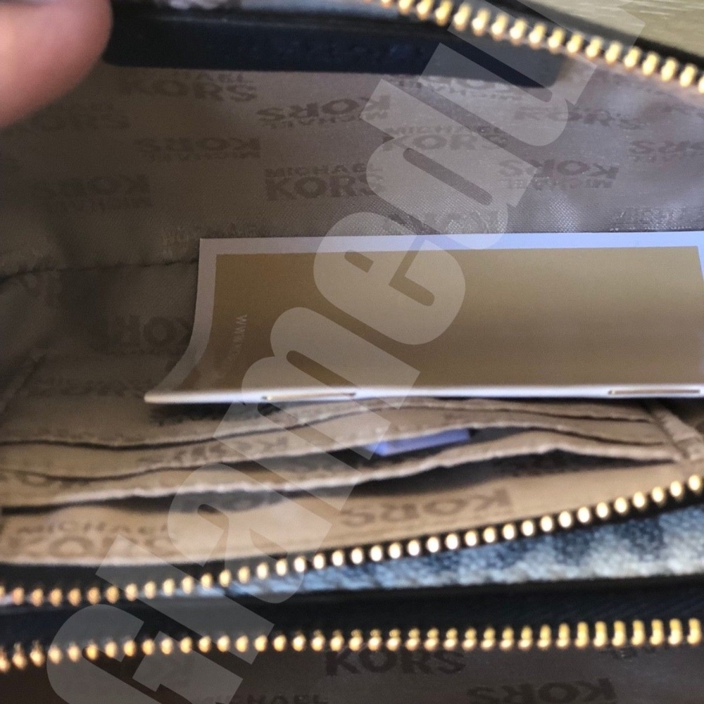 LAST ONE! Michael Kors Large Double Wristlet - Picture 7 of 8